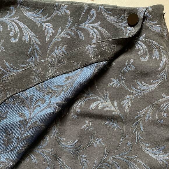 Loft Black Mini Blue Fronds Embossed Jacquard Lined Skirt size 6 - Picture 3 of 7